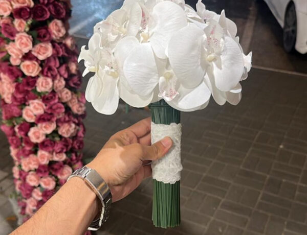 مسكات ورد صناعي